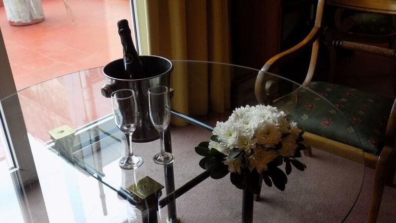 Hotel Mayflower Suites