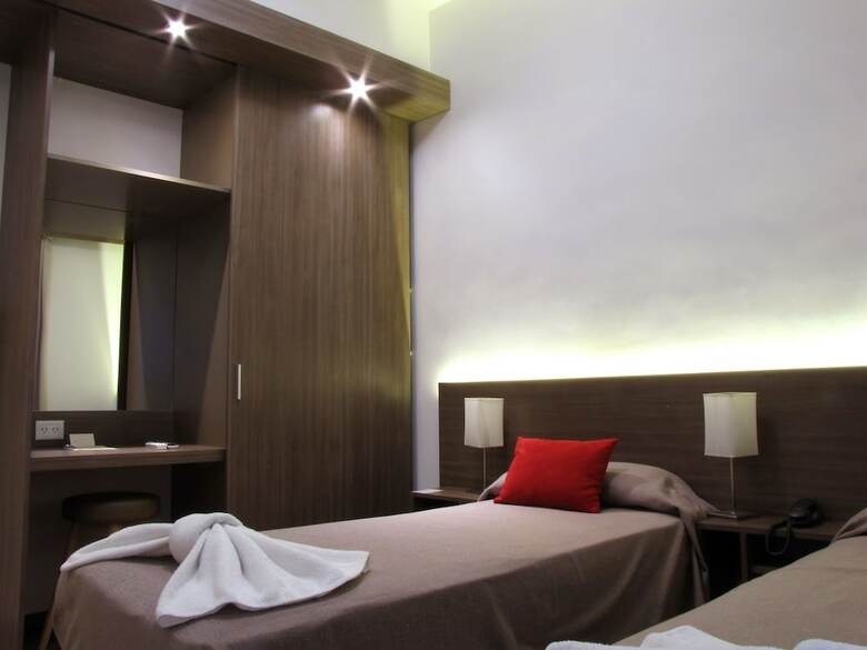 Hotel Mil�n