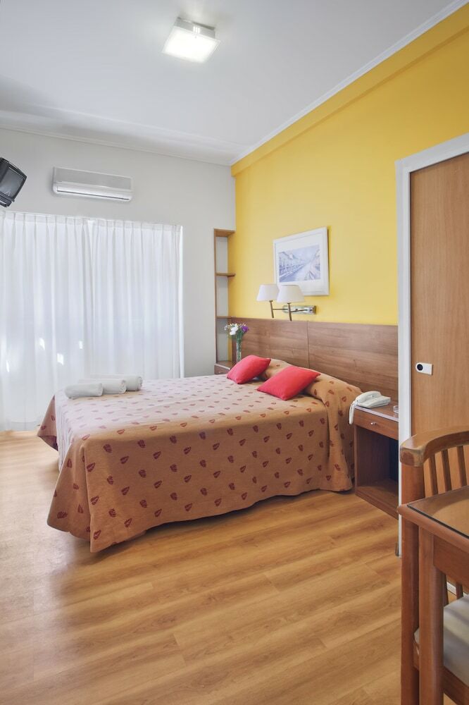 Hotel Mil�n
