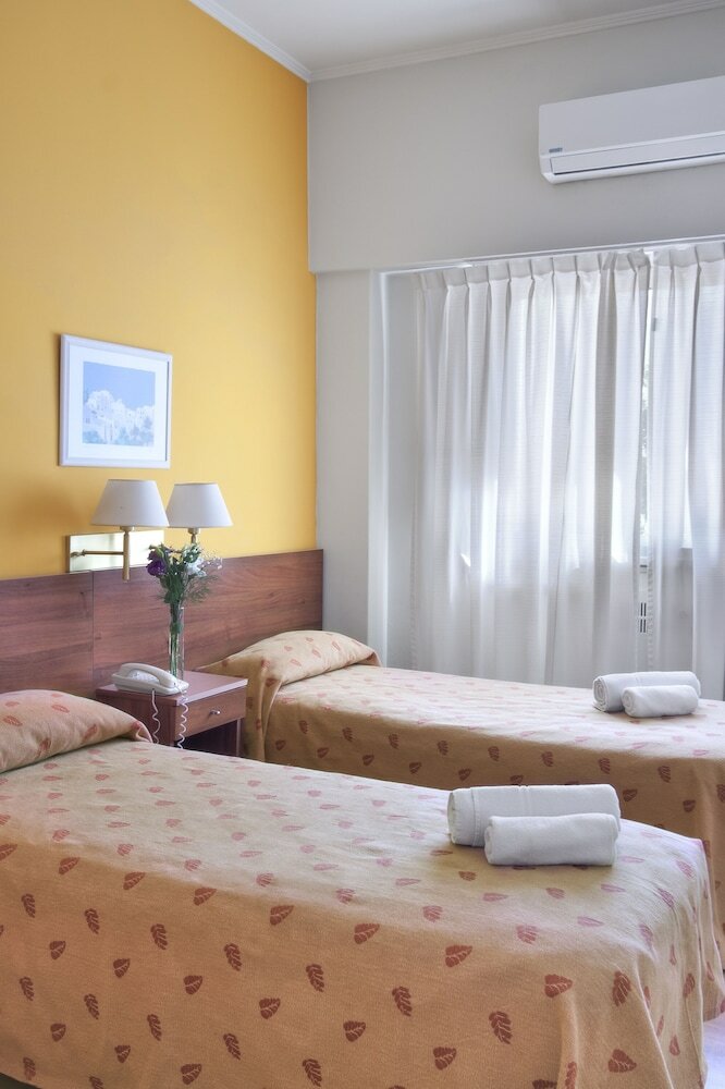 Hotel Mil�n