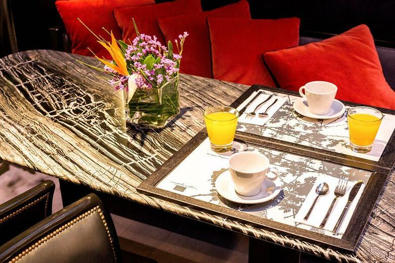 Hotel Esplendor Plaza Francia