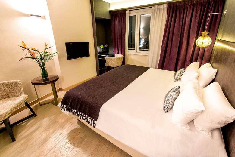 Hotel Esplendor Plaza Francia