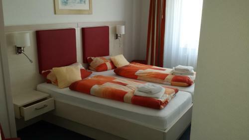 Hostal Hotel & Restaurant M�wchen