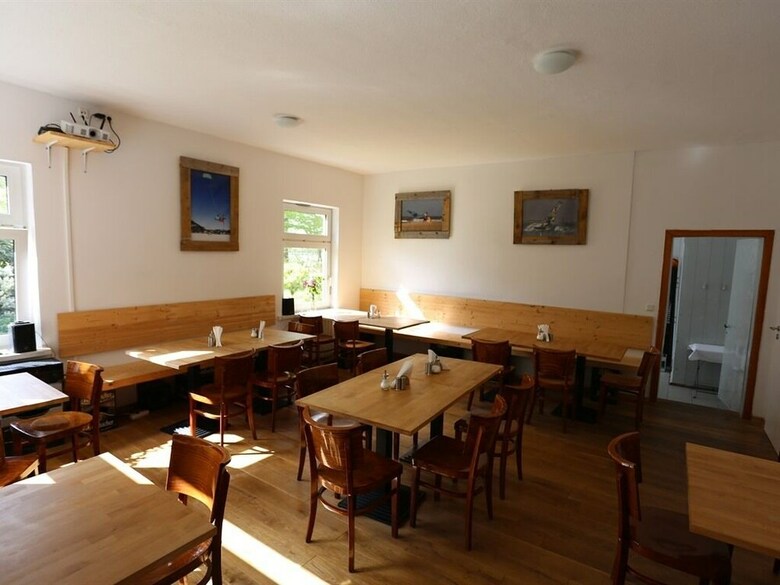 Hostal Wattlodge