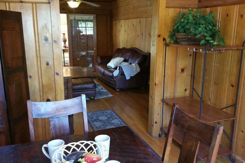 Historic Smarthouse Charming Comfy King