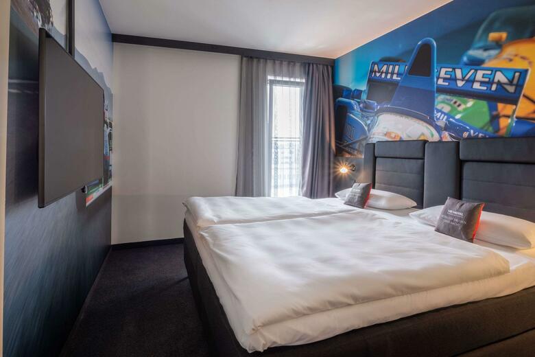 V8 Hotel K�ln @motorworld, Ascend Hotel Collection