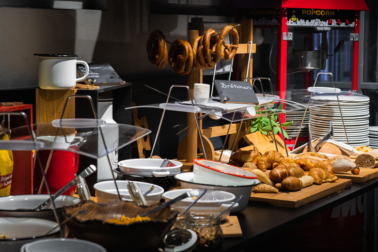 V8 Hotel K�ln @motorworld, Ascend Hotel Collection
