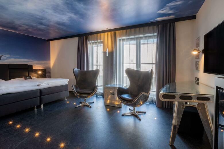 V8 Hotel K�ln @motorworld, Ascend Hotel Collection