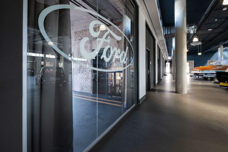 V8 Hotel K�ln @motorworld, Ascend Hotel Collection