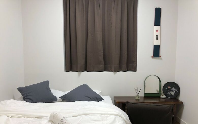Hostal Comet Guesthouse - Hostel