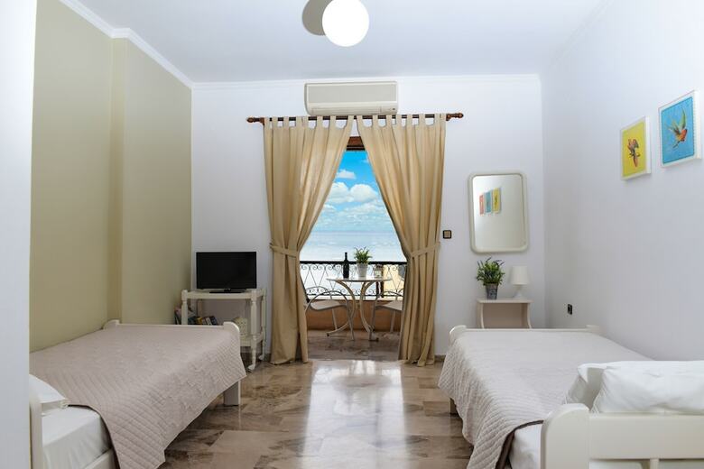 Fotopoulos Apartments