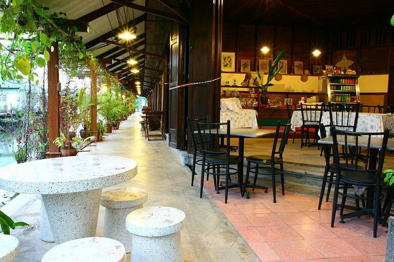 Hotel Chotika Riverfront