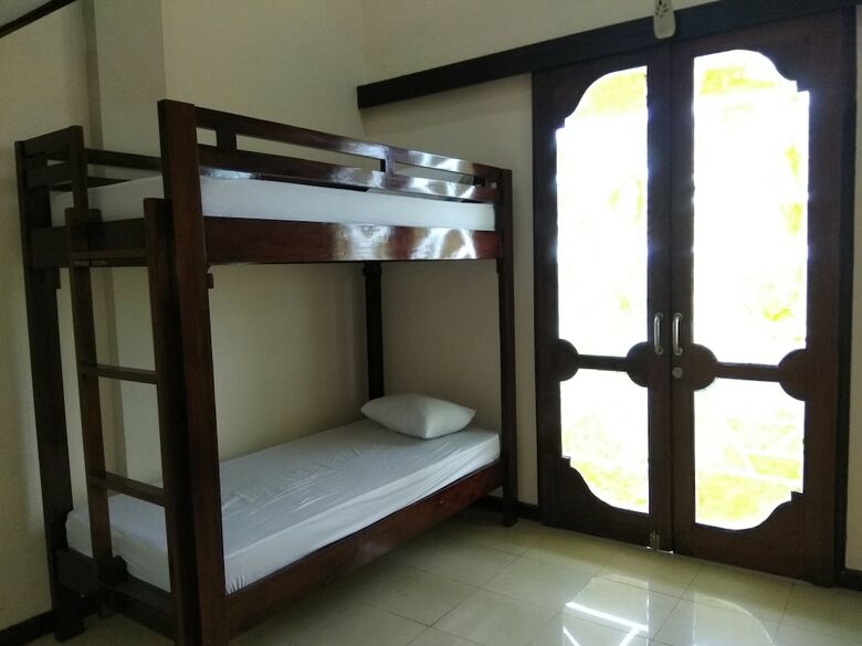 Hostal Sunrise Backpacker