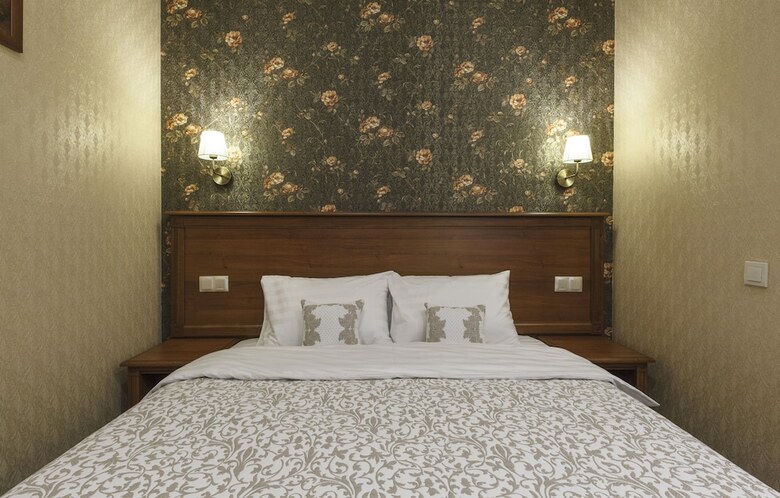 Esquire Hotel