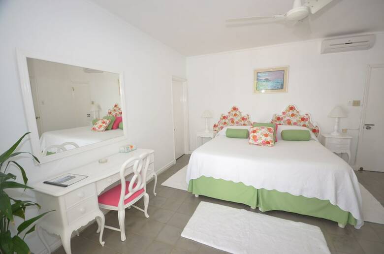 Villa Pharos-summertime- Montego Bay 6br