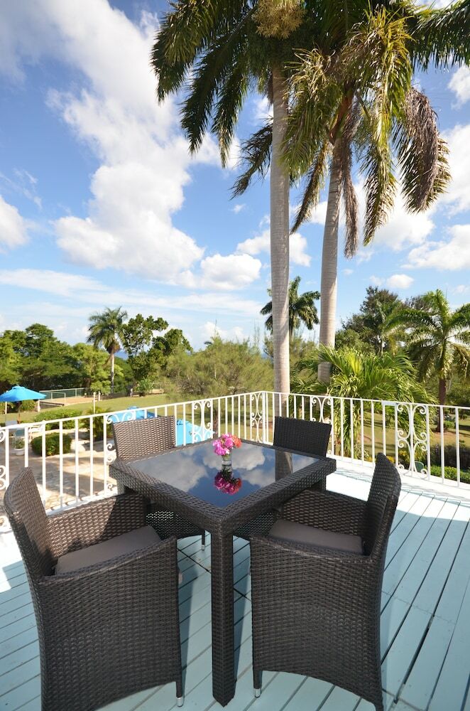 Villa Pharos-summertime- Montego Bay 6br