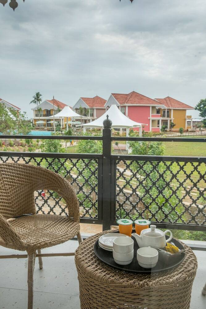 Hotel Swosti Chilika Resort