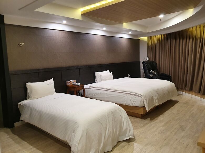 Cnn Hotel