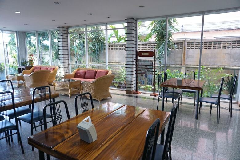 A.p. Court Hotel