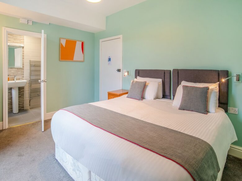 Padarn Hotel