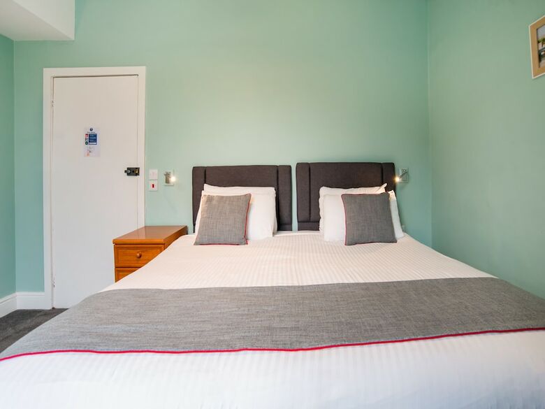 Padarn Hotel