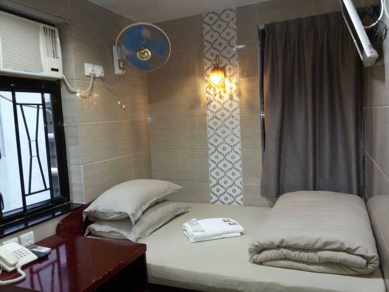 Aashiana Hotel