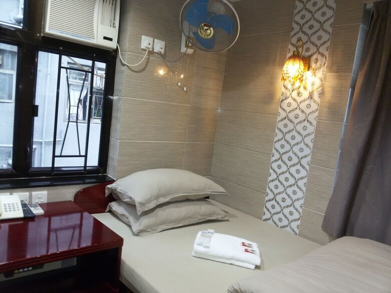 Aashiana Hotel