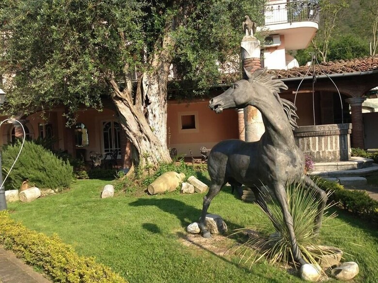 Hotel Arco Di Magliano