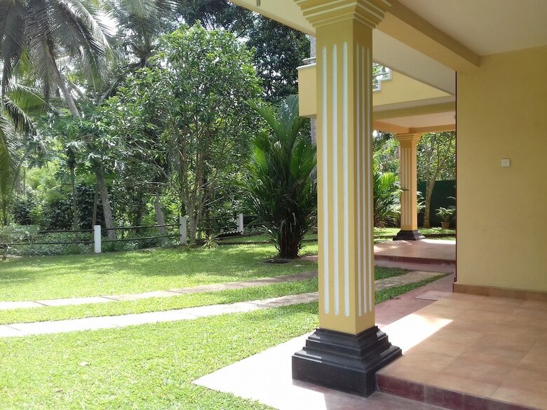 Vinses Villa In Hikkaduwa