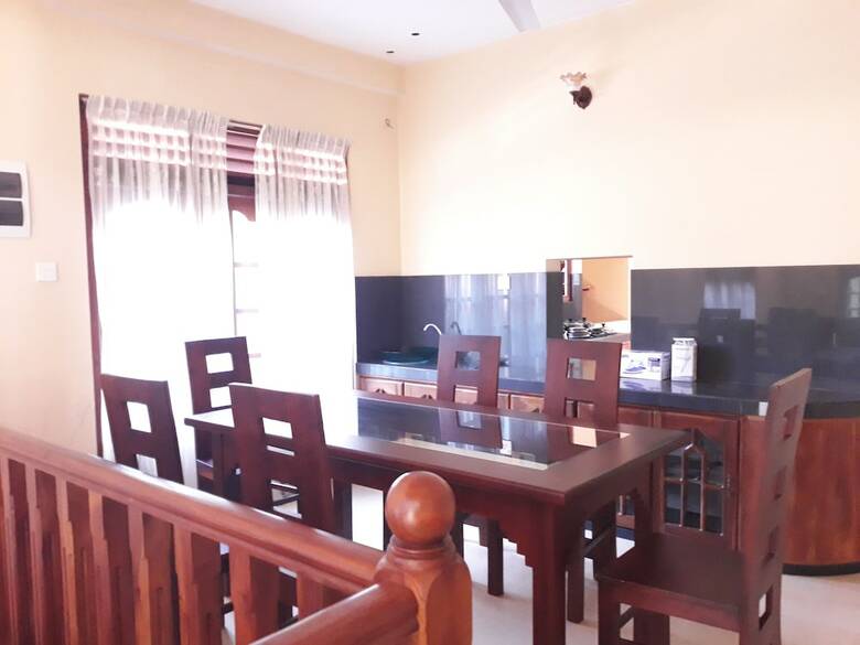 Vinses Villa In Hikkaduwa