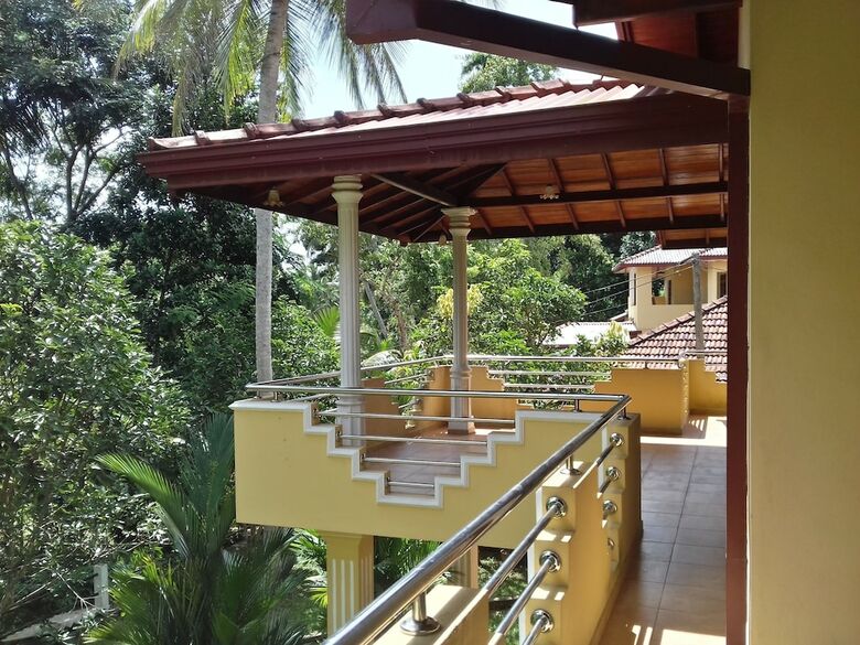 Vinses Villa In Hikkaduwa