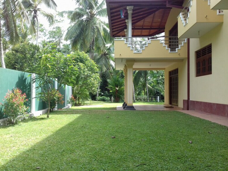 Vinses Villa In Hikkaduwa