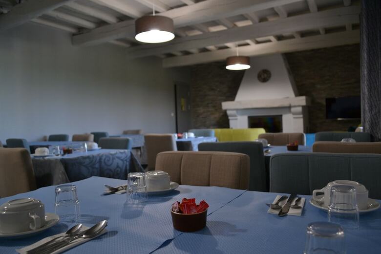 Hotel H�tel Saint Geni�s