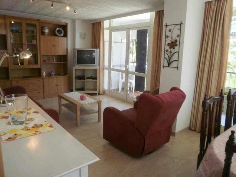 Apartamentos Carabeo Canovas Nerja