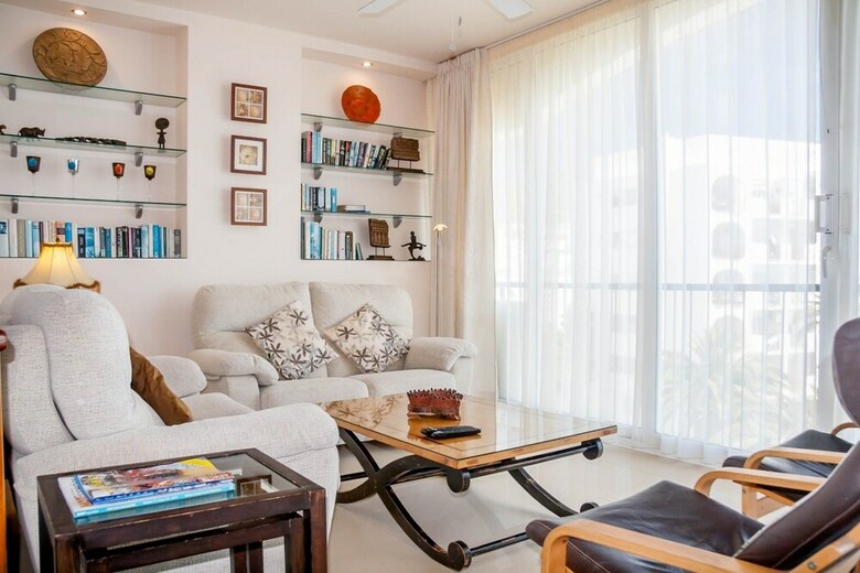 Apartamentos Carabeo Canovas Nerja