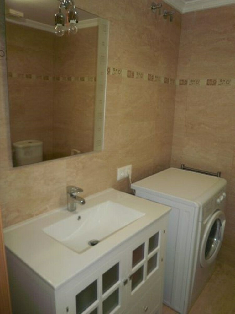 Apartamentos Carabeo Canovas Nerja