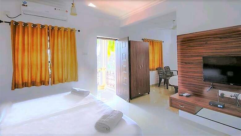 Hotel Iora Baga Beach Goa