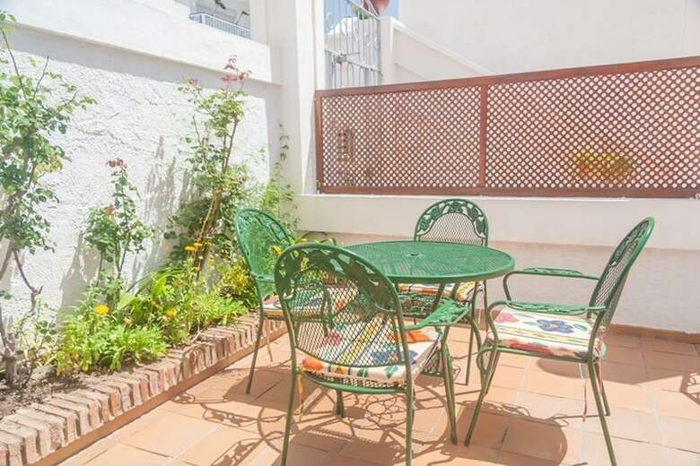 Apartamentos Huertos Canovas Nerja
