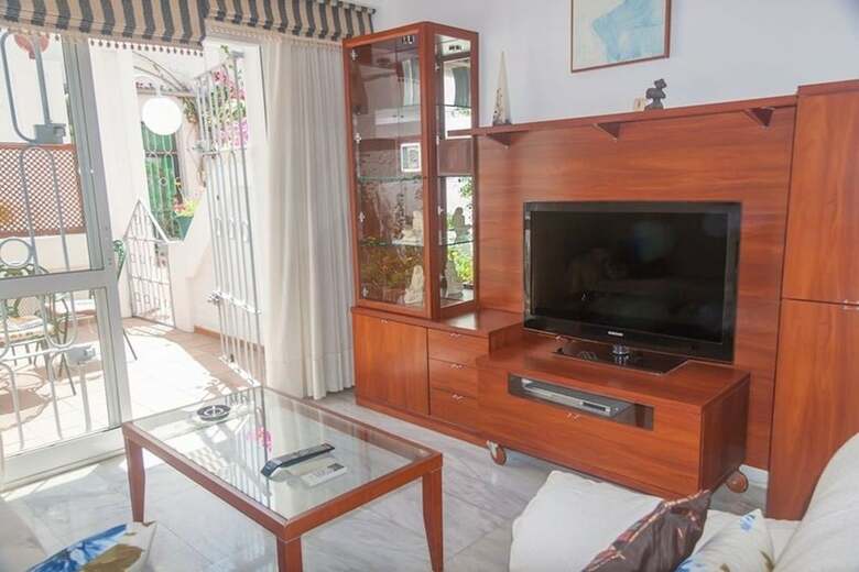 Apartamentos Huertos Canovas Nerja