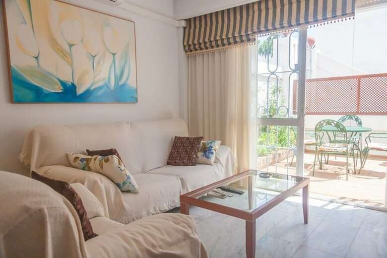Apartamentos Huertos Canovas Nerja
