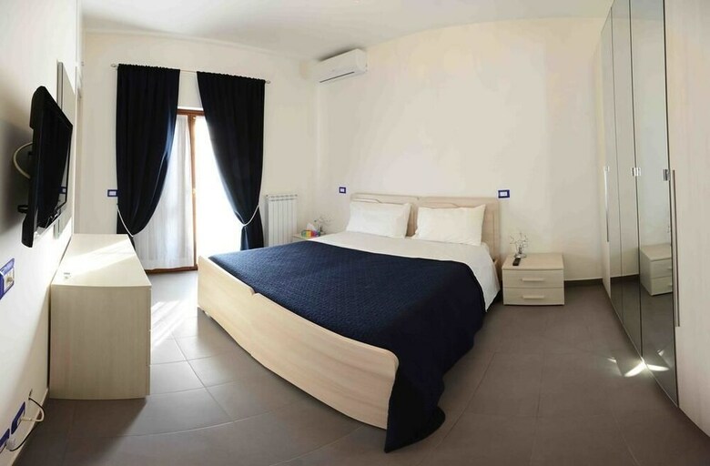 La Giada Apartments