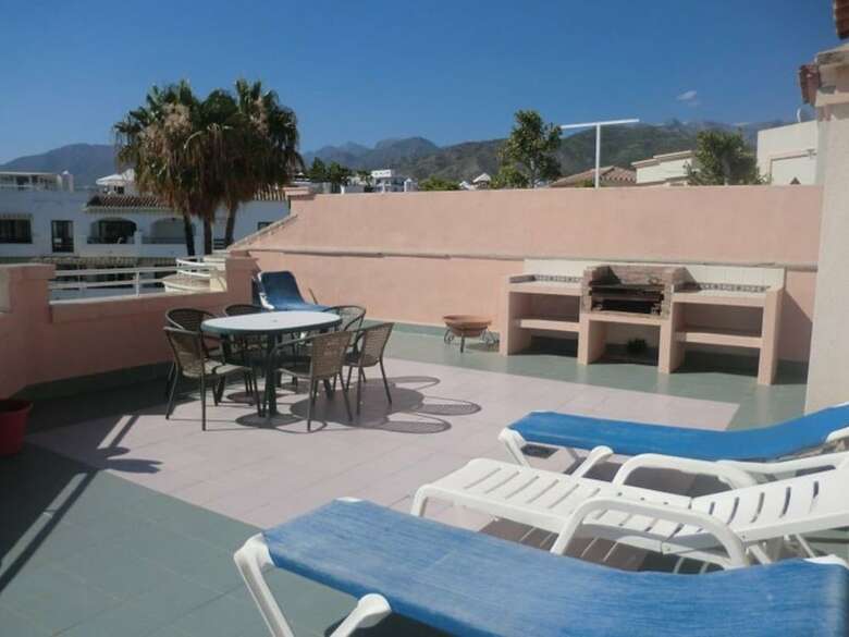 Apartamentos Jarales Canovas Nerja