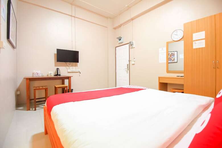 Hotel Oyo 349 Aroonrung House