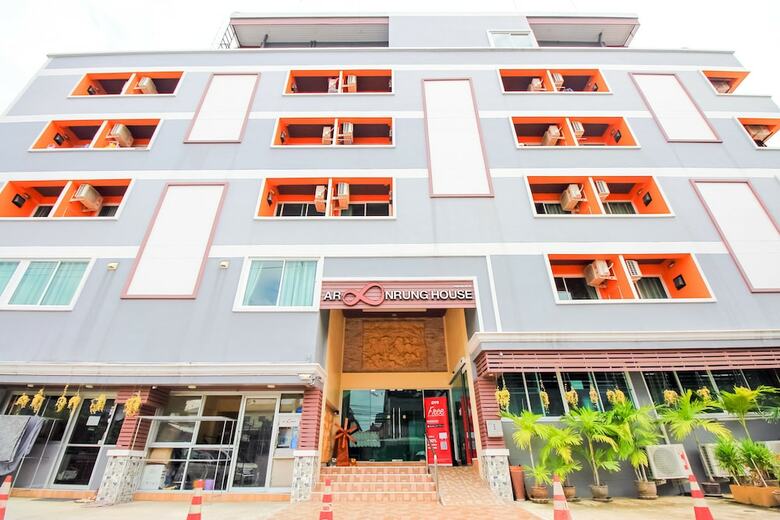 Hotel Oyo 349 Aroonrung House