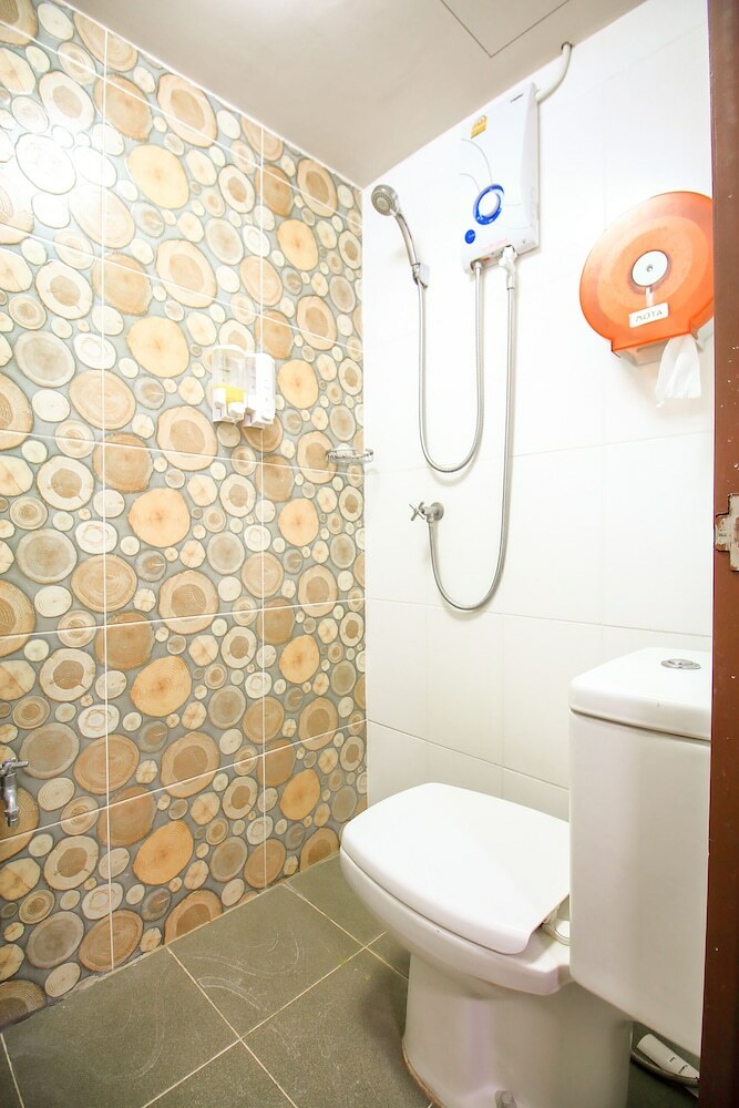 Hotel Oyo 349 Aroonrung House
