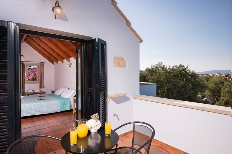 Apartamentos Orionas Village