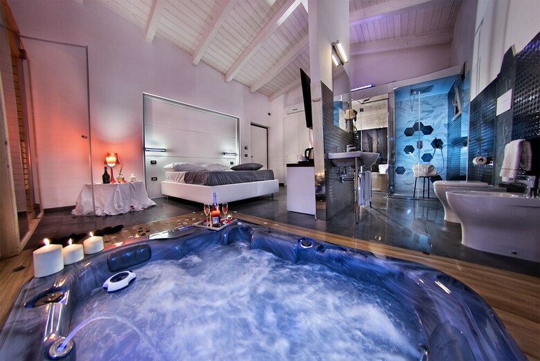 X Hotel