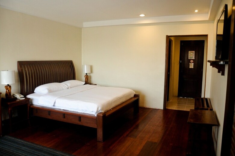 Mango Valley Hotel 1