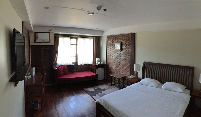 Mango Valley Hotel 1
