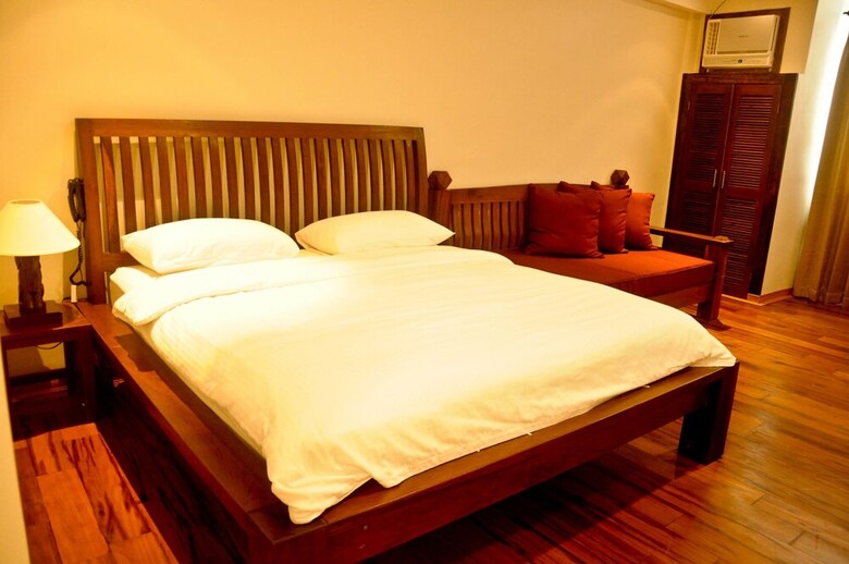 Mango Valley Hotel 1